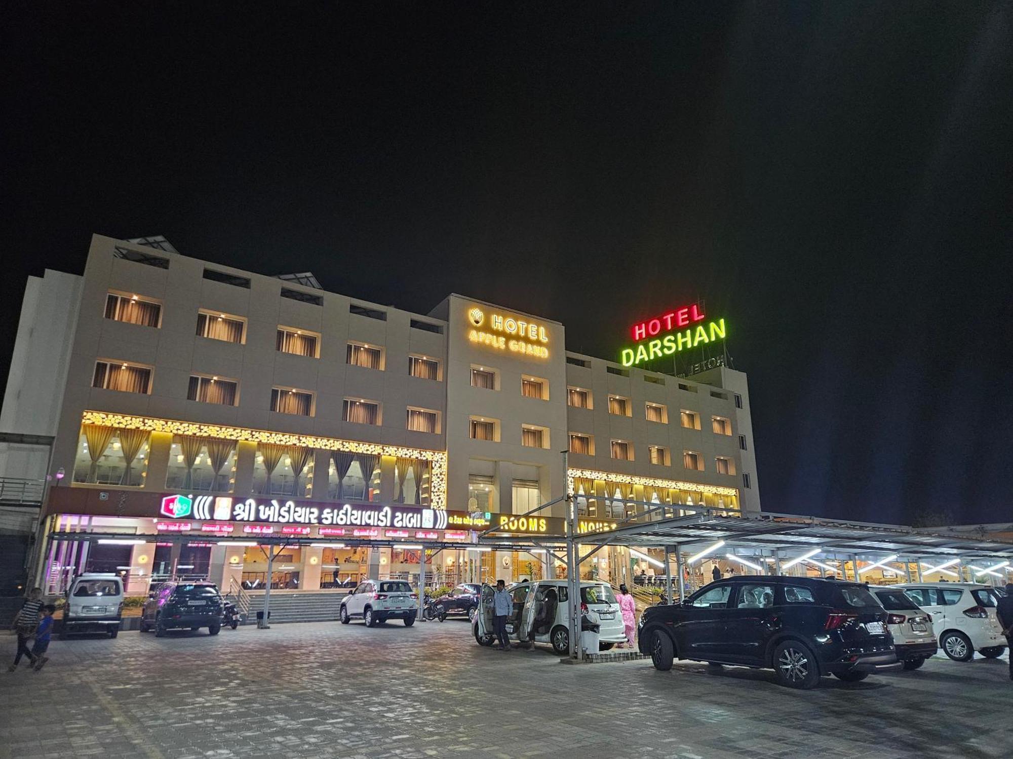 Hotel Grand Darshan Vadodara Dış mekan fotoğraf