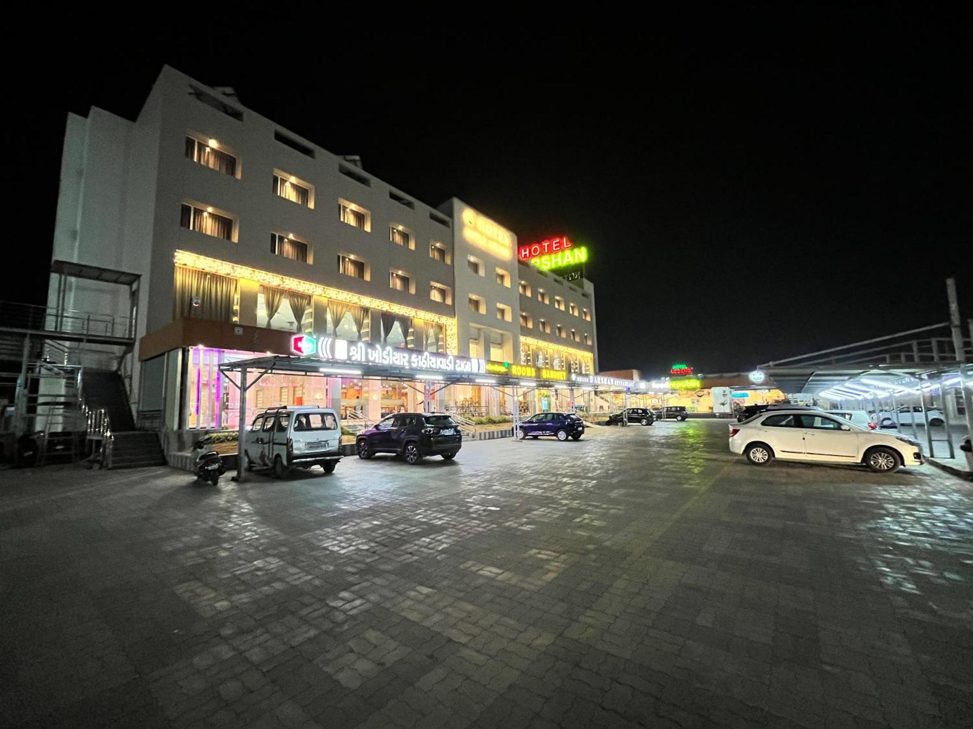 Hotel Grand Darshan Vadodara Dış mekan fotoğraf