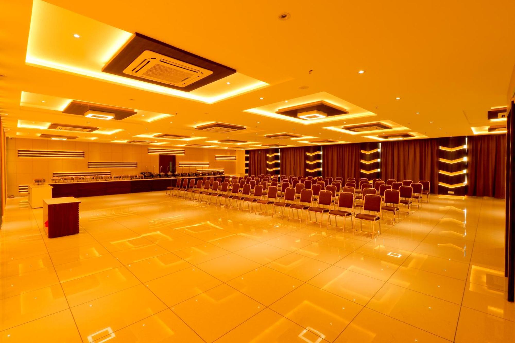 Hotel Grand Darshan Vadodara Dış mekan fotoğraf